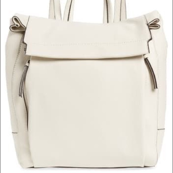 ♥️ Vince Camuto backpack - Picture 2 of 9